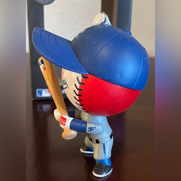 Hallmark Dodger Baseball ⚾️ Ornament. - Picture 5 of 6